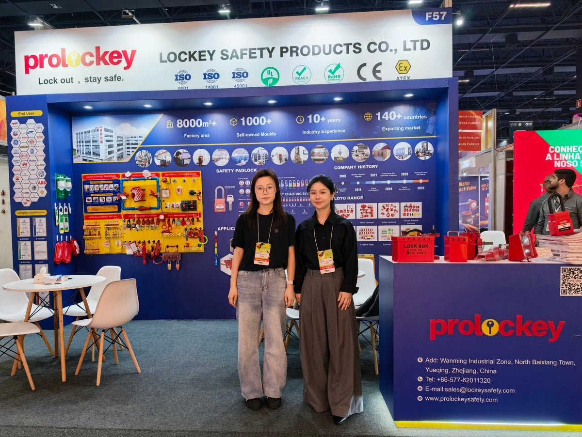 PROLOCKEY team at Booth F57 during FISP 2026 in São Paulo